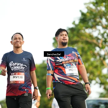 Runner Photo 7711371