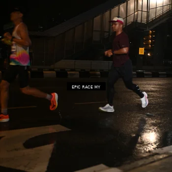 Runner Photo 7711380
