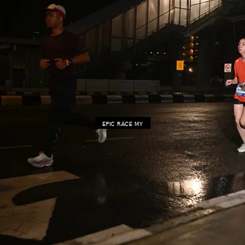 Runner Photo 7711382