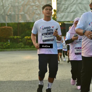 Runner Photo 7711398