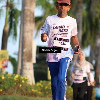 Runner Photo 7711403