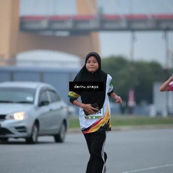 Runner Photo 7711422