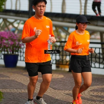 Runner Photo 7711423