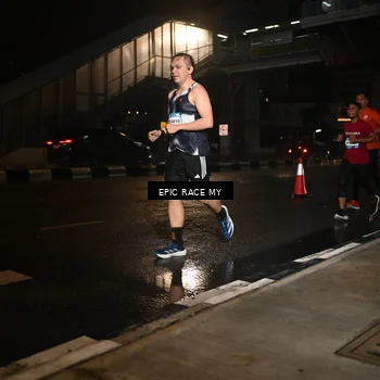 Runner Photo 7711431