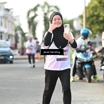 Runner Photo 7711439