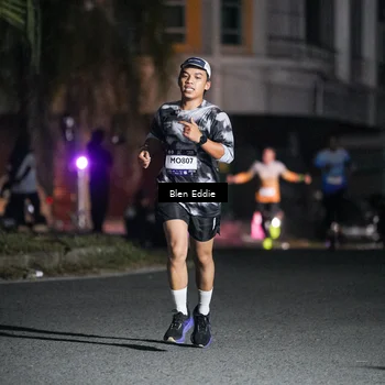 Runner Photo 7711440