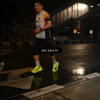 Runner Photo 7711443
