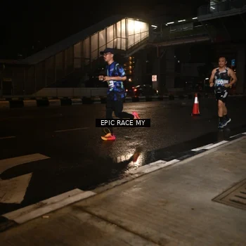 Runner Photo 7711450