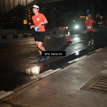 Runner Photo 7711486