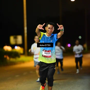Runner Photo 7711496
