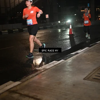 Runner Photo 7711501