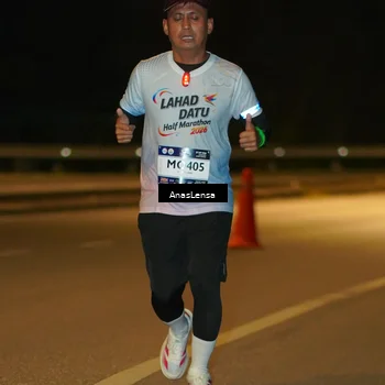 Runner Photo 7711509