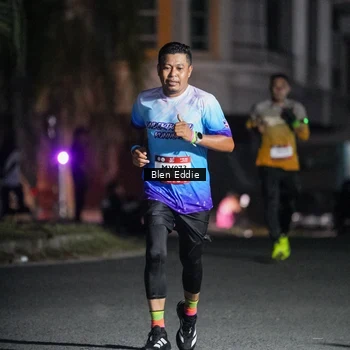 Runner Photo 7711515