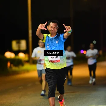 Runner Photo 7711520