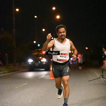 Runner Photo 7711534