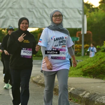 Runner Photo 7711536