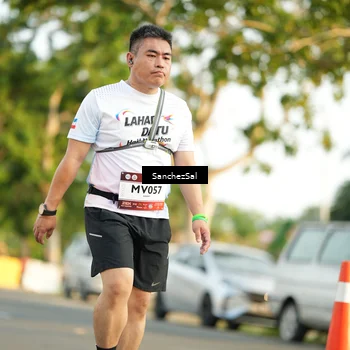 Runner Photo 7711545