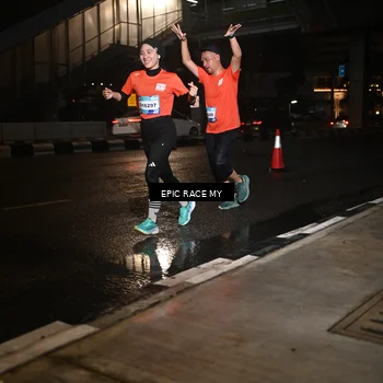 Runner Photo 7711573