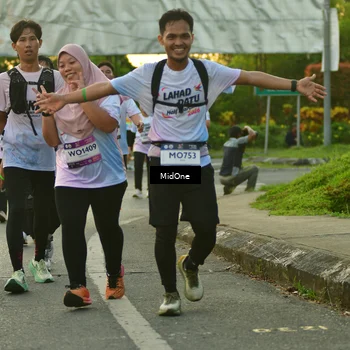 Runner Photo 7711580