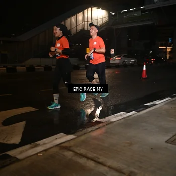 Runner Photo 7711595
