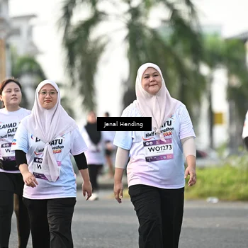 Runner Photo 7711609