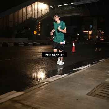 Runner Photo 7711618