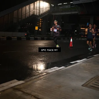 Runner Photo 7711620