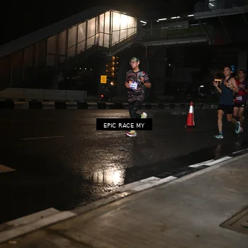Runner Photo 7711621