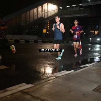 Runner Photo 7711646