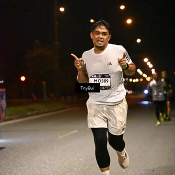 Runner Photo 7711653