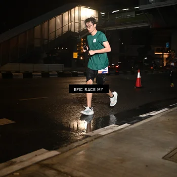 Runner Photo 7711654