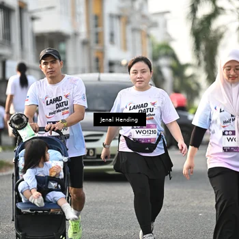Runner Photo 7711659