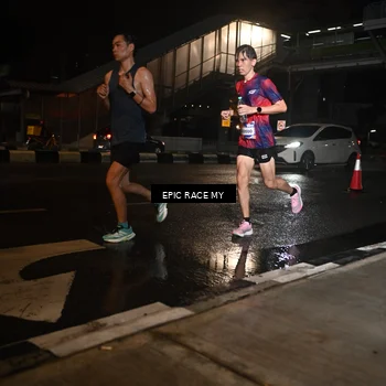 Runner Photo 7711660