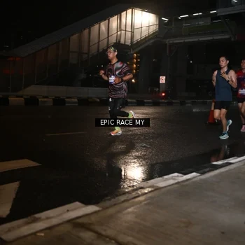 Runner Photo 7711667