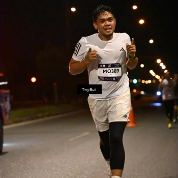 Runner Photo 7711671