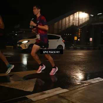 Runner Photo 7711673