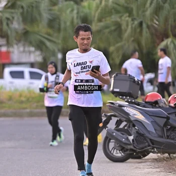 Runner Photo 7711682