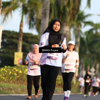 Runner Photo 7711690