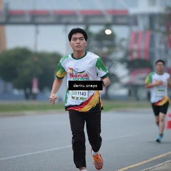 Runner Photo 7711691