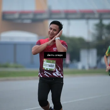Runner Photo 7711698