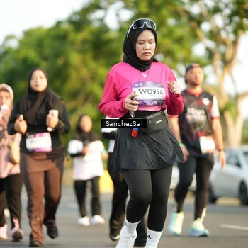 Runner Photo 7711712