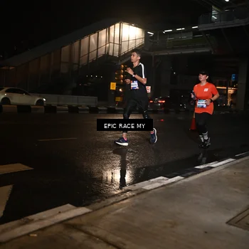 Runner Photo 7711723