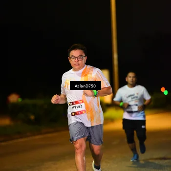 Runner Photo 7711734