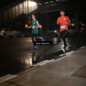 Runner Photo 7711735