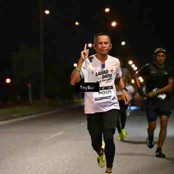 Runner Photo 7711745