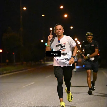 Runner Photo 7711746