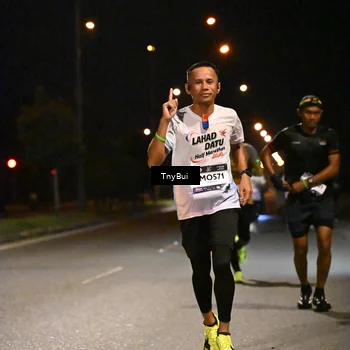 Runner Photo 7711755