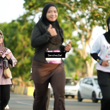 Runner Photo 7711759
