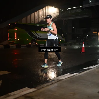 Runner Photo 7711768