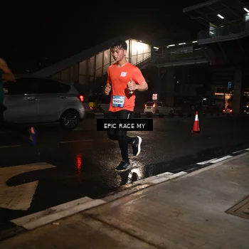 Runner Photo 7711789